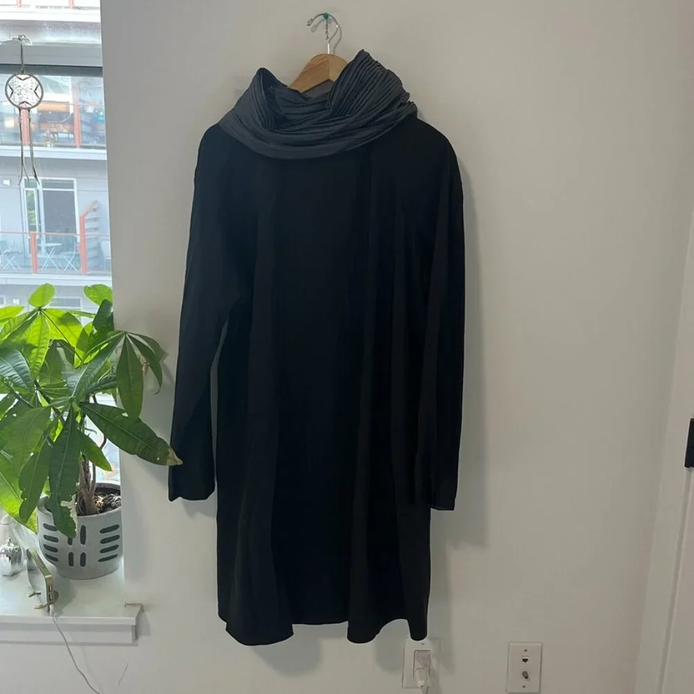 NEW Mycra Pac Nickel/Black Reverse Donatella Raincoat Size Medium/Large - Picture 8 of 8